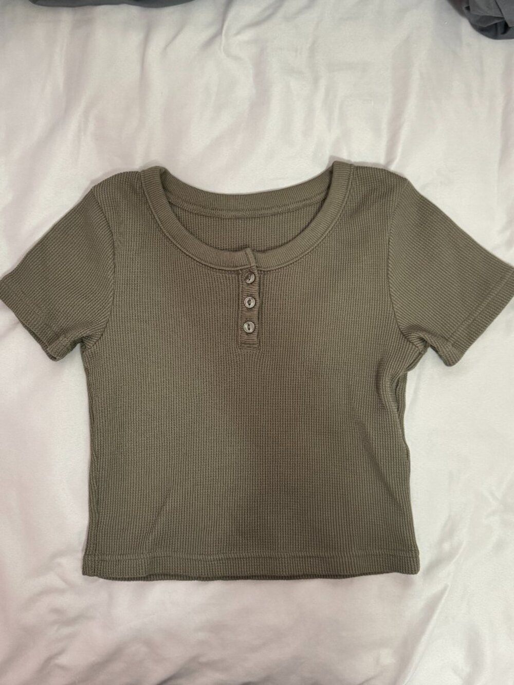 GU Green Henley Cropped T-Shirt